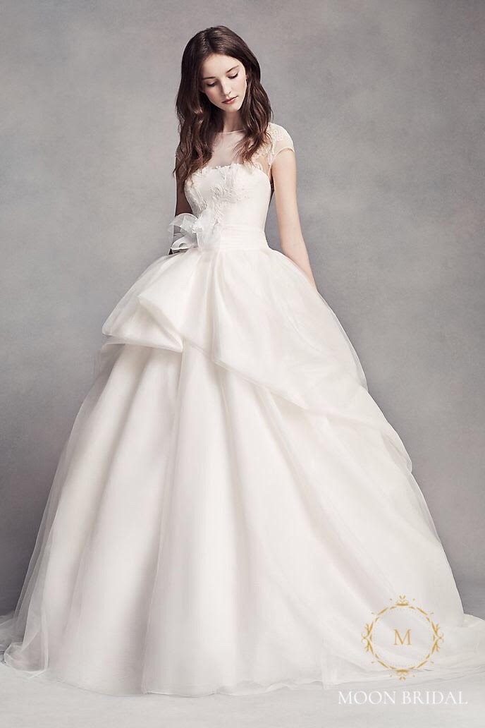 Loạt váy cưới của ái nữ 'Vua sòng bạc' - VnExpress Giải trí