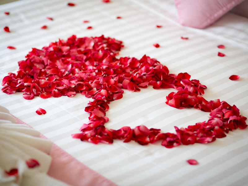 Marry Blog :: Gợi ý cách trang trí phòng cưới ấn tượng bằng hoa hồng