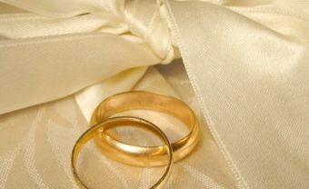 Vì sao nhẫn cưới được đeo ở ngón áp út? - Blog Marry