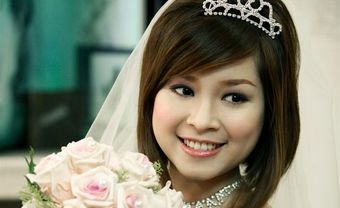 Chọn phụ kiện và trang sức nào dành cho tóc cưới? - Blog Marry