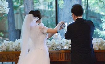 Cô dâu Lưu Hiểu Khánh đẹp rạng rỡ ở tuổi 62 - Blog Marry