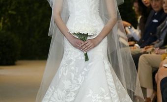 Thanh lịch cùng áo cưới Carolina Herrera xuân 2014 - Blog Marry