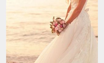 10 mẫu áo cưới đơn giản cho đám cưới trên biển - Blog Marry