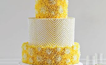 Bánh cưới màu vàng cầu kỳ - Blog Marry