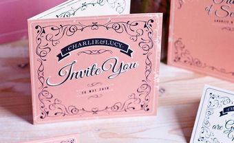 Thiệp cưới đẹp màu hồng hoa văn vector cổ điển - Blog Marry