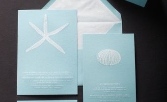 Thiệp cưới đẹp màu xanh dương pastel hình sao biển  - Blog Marry