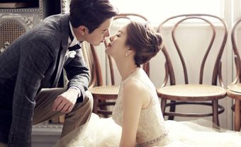 Gợi ý 30 cách tạo dáng tình cảm khi chụp ảnh cưới - Blog Marry