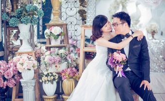 Những mẫu váy cưới lưng ren cầu kì gợi cảm cho cô dâu - Blog Marry