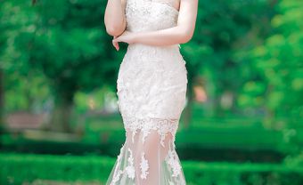 Diễm Trinh khoe dáng với váy cưới đuôi cá - Blog Marry