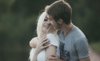 Mẫu phụ nữ dù không xinh nhưng vẫn khiến đàn ông muốn "tán" bằng được - Blog Marry