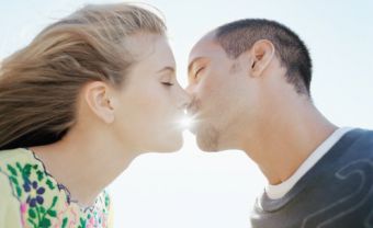 Bí ẩn của những nụ hôn - Blog Marry