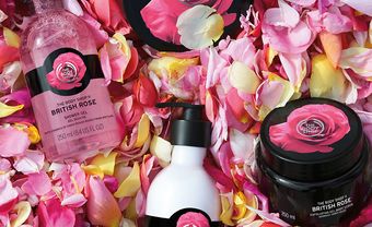 Khoe sắc kiêu sa rạng rỡ với hoa hồng Anh quốc từ The Body Shop - Blog Marry