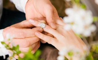 5 lý do bạn phải suy nghĩ kỹ khi lấy chồng bằng tuổi - Blog Marry