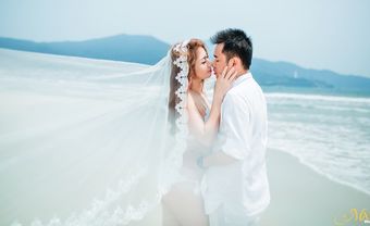 Ảnh cưới Bikini táo bạo của cặp đôi Sài thành thực hiện tại Đà Nẵng - Blog Marry