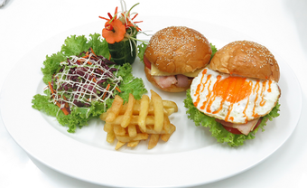 Bữa sáng với bánh Hamburger giàu năng lượng cho chồng - Blog Marry