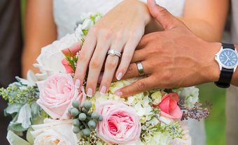 Đeo nhẫn cưới phù hợp với hình dáng ngón tay - Blog Marry