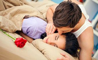 Đàn ông Hôn Vợ Trước Khi Đi Làm Sẽ Mau Giàu Có Và Thành Đạt - Blog Marry