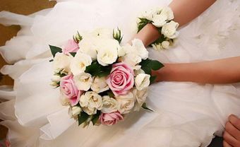 Mẫu hoa cưới "xao lòng" cô dâu trẻ - Blog Marry