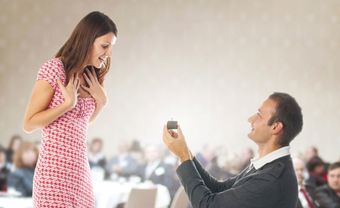 Vì sao bạn nên có một chiếc nhẫn đính kim cương ? - Blog Marry