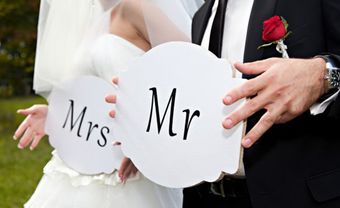 Lý do phụ nữ muốn kết hôn với đàn ông lớn tuổi - Blog Marry