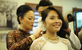 Những món quà mẹ chồng tặng con dâu khiến mọi người phát hờn - Blog Marry