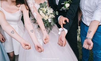 Đám cưới chất lừ khi mỗi khách mời đều nhận một hình - Blog Marry