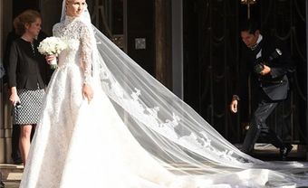 7 cô dâu nổi tiếng chọn váy cưới Valentino đặc biệt - Blog Marry