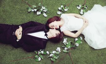 Những kiểu tạo dáng cho chú rể “nấm lùn” khi chụp ảnh cưới - Blog Marry