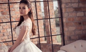 Ba mẫu váy cưới giúp cô dâu ăn gian vòng eo con kiến - Blog Marry