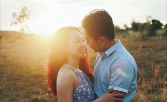 Những khuôn hình cưới cười không khép miệng cùng bạn thân - Blog Marry