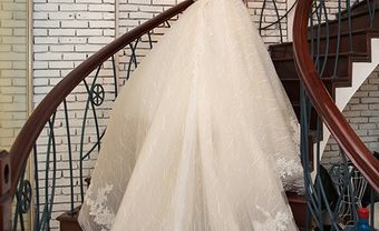 Á hậu Đại dương 2014 diện váy cưới sóng biển trong hôn lễ - Blog Marry