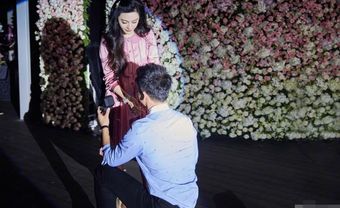 Lý Thần quỳ gối cầu hôn Phạm Băng Băng trong ngày sinh nhật - Blog Marry