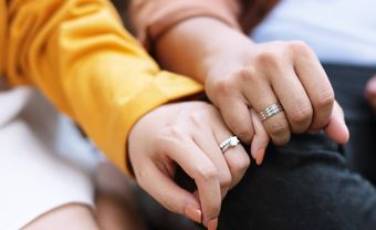 Cùng những cặp đôi trẻ trải nghiệm chọn nhẫn DOJI cho ngày chung đôi - Blog Marry