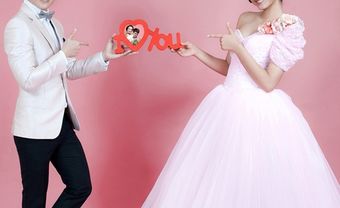 “Đừng yêu ai khác nữa được không?” - Blog Marry