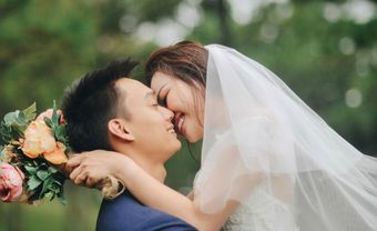 Ảnh cưới không 'lầy lội' như ngày thường của Nhật Anh Trắng và vợ - Blog Marry