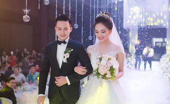 "Xôn xao" váy cưới đính kim cương "khủng" của người đẹp Tố Như - Blog Marry