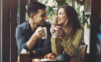 Yêu người giàu hay nghèo, hãy chọn người sẵn sàng tiêu tiền cho bạn - Blog Marry