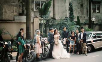 Chú rể Hà thành rước dâu bằng dàn xe cổ giữa cơn mưa - Blog Marry