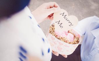 7 năm yêu nhau và lời cầu hôn người khác của chàng trai khiến mọi người bất ngờ - Blog Marry