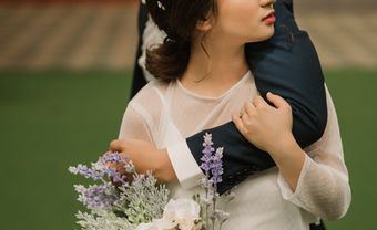 Ảnh cưới chụp tại trường phổ thông của cặp dành cả tuổi thanh xuân cho nhau - Blog Marry