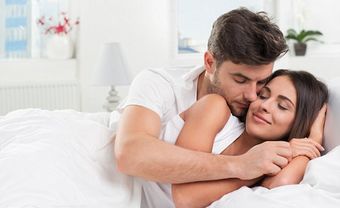 Quan hệ tình dục buổi sáng có những lợi ích bạn không ngờ đến - Blog Marry