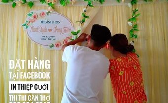 BẢNG TÊN ĐÁM CƯỚI ĐẸP TREO TƯỜNG DÁN TƯỜNG TREO PHÔNG MÀN VẢI SÂN KHẤU | THIỆP CƯỚI THI THI CẦN THƠ - Blog Marry